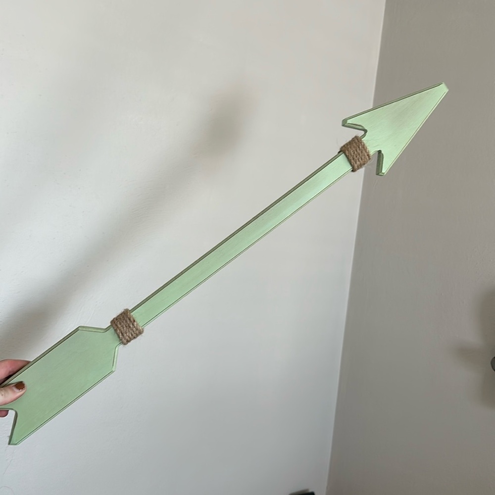 Green Arrow Home Decor